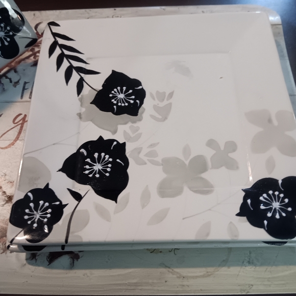 Homegoods - Picture 2 of 6